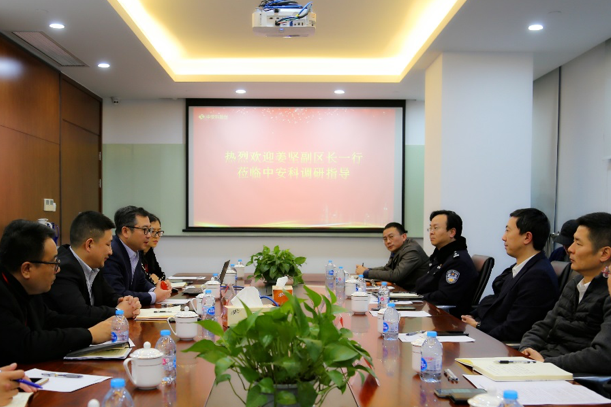 普陀區(qū)副區(qū)長(zhǎng)、區(qū)公安分局局長(zhǎng)姜堅(jiān)蒞臨中安科調(diào)研